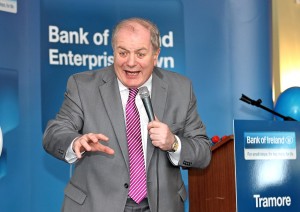 Dragons Den star Gavin Duffy in full flow at the Bank of Ireland-sponsored Tramore Enterprise Town event held at Tramore Racecourse on Friday last. 										| Photos: Noel Browne