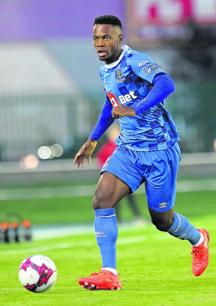 Waterford FC’s Noa Baba passing forward in the second half.