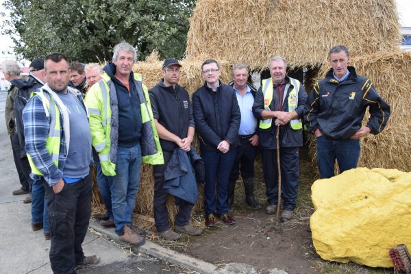 Farmers may return to the picket lines Protesters were ‘reluctant’ to drop picket as national talks began