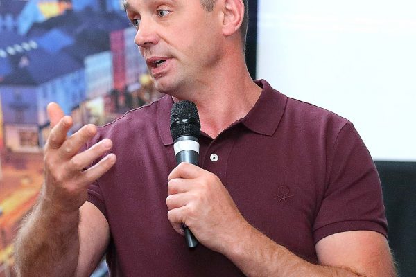 Rugby legend Alan Quinlan proves a big hit at  Permanent TSB Business Networking Breakfast