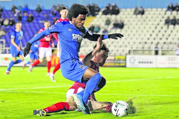 Hot Blues too strong for ‘Bit O Red’