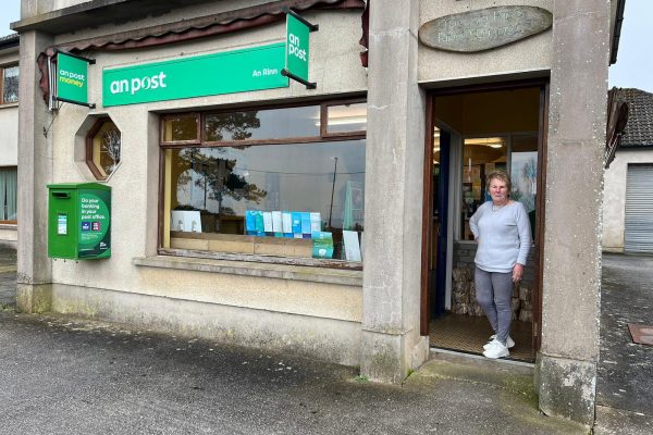 Taoiseach to review An Rinn&rsquo;s post office closure