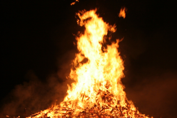 Council warns of hazards of Hallowe&rsquo;en bonfires