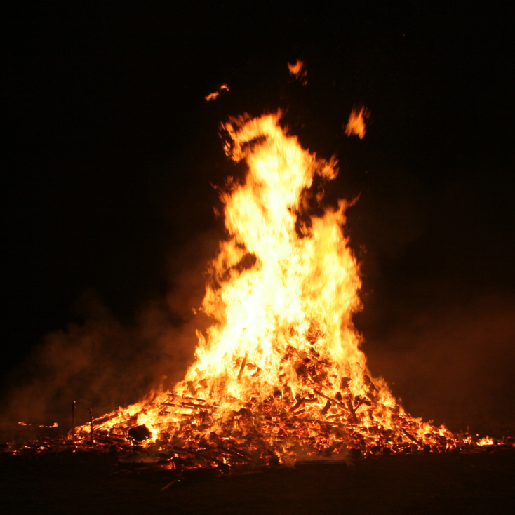 <strong>Council warns of hazards of Hallowe’en bonfires</strong>