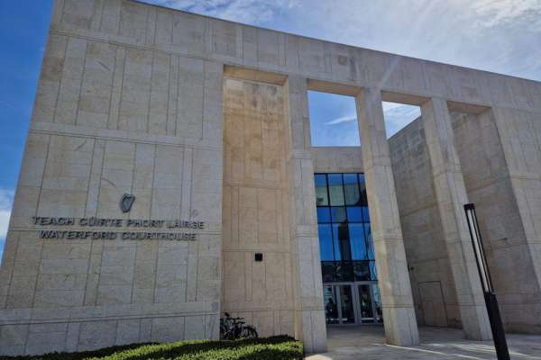 Man drove 141 km/h on N25