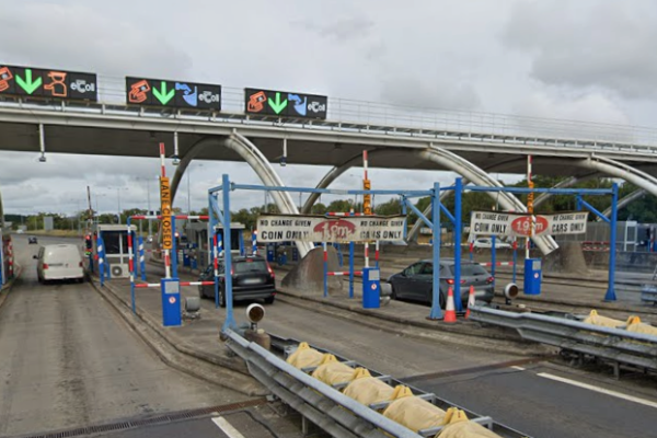 Tailgating on toll plaza was &ldquo;stupid and dangerous&rdquo; behaviour
