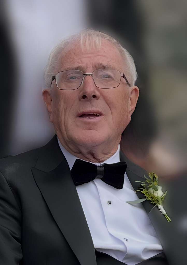 Tributes paid on death of former Councillor Seán Dower