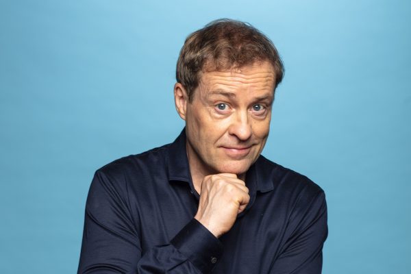 Ardal O’Hanlon to appear at Carrickphierish Library