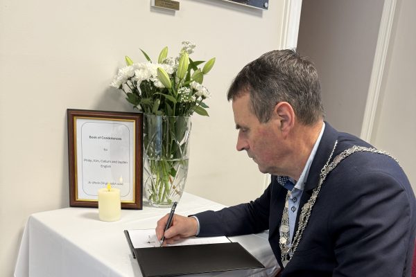 Council opens Book of Condolence for the English Family